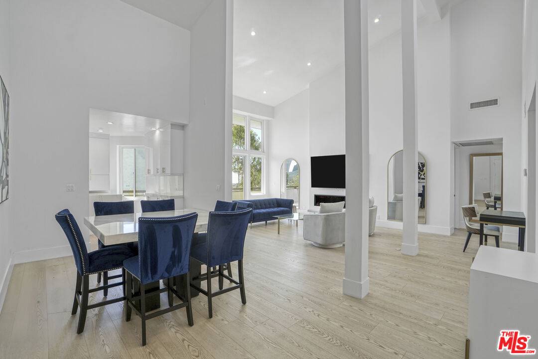 1277 S Beverly Glen Blvd 2BR Westwood La
