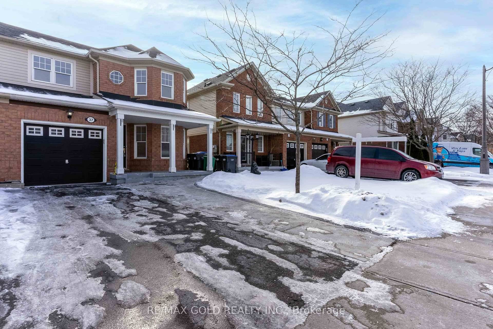 LEGAL DUPLEX ! ! Wow ! ! Location !