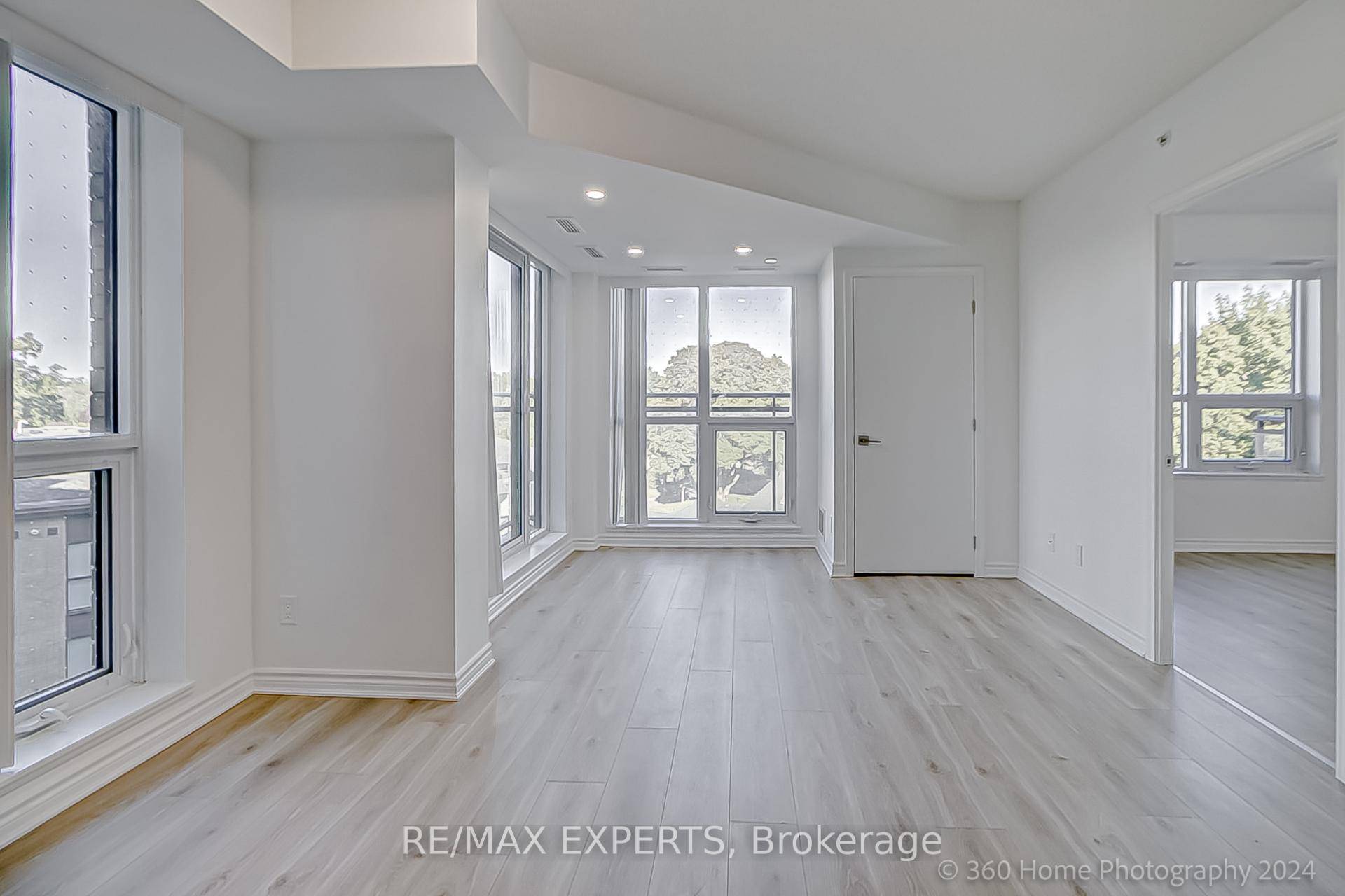For Lease Modern Living in the Prestigious West Hill Neighbourhood !