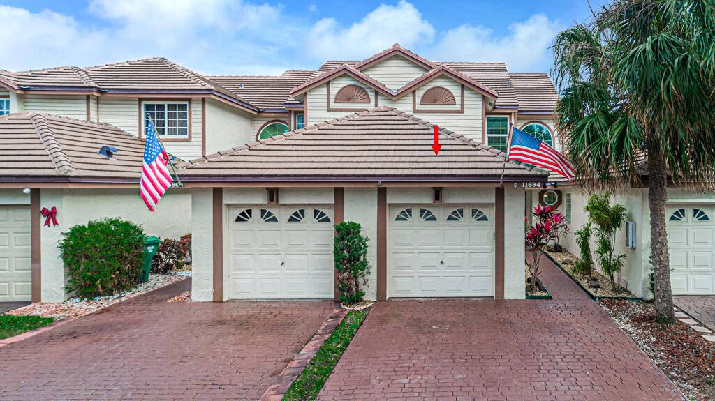 Here is your chance to own a piece of Coral Springs paradise.