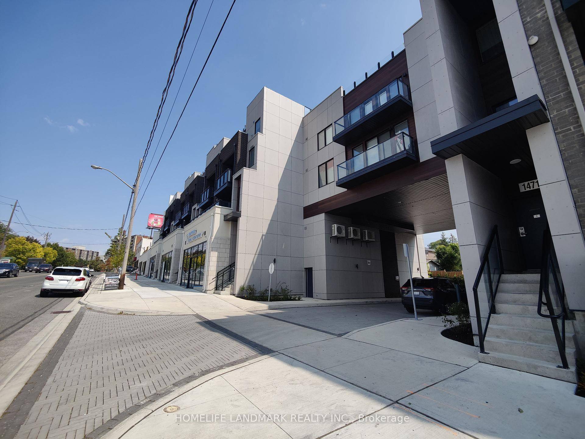 Located in the centre of East York, this new 2 storey townhome offers 2 bedrooms plus a den and 3 washrooms.