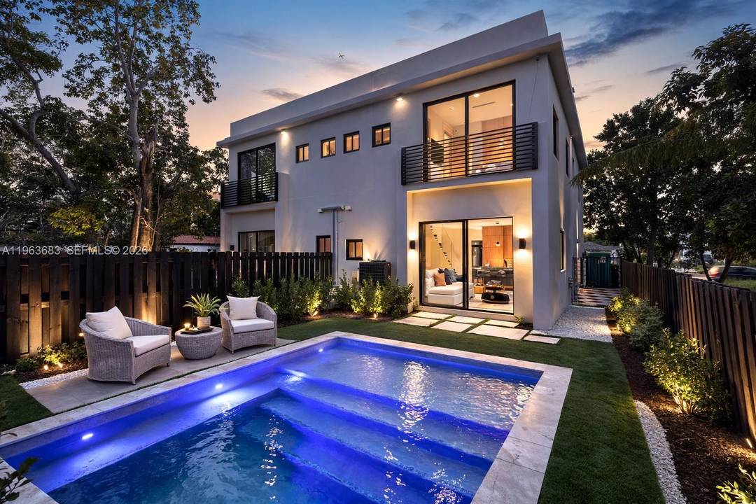 Just steps from the iconic Miami Design District, The Villa District Residences sets a new standard for contemporary luxury living.