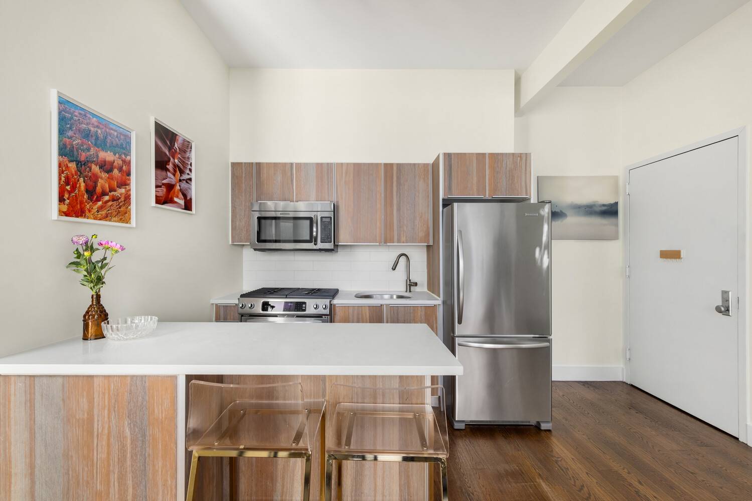 PLEASE NOTE THAT SHOWINGS ARE BY APPT ONLY Set in the vibrant and picturesque neighborhood of Crown Heights just adjacent to the Prospect Heights border, 655 Franklin is a superb ...