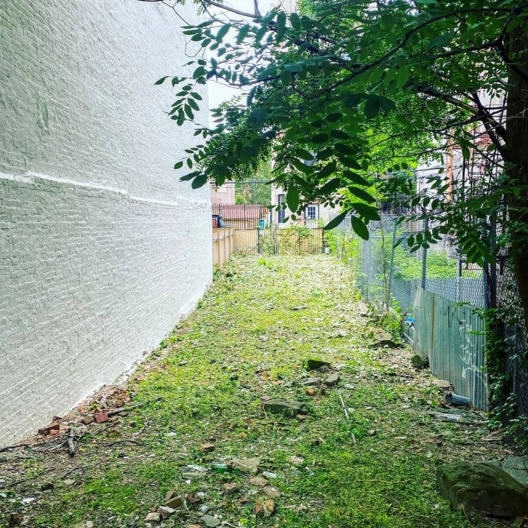 VACANT LAND OPPORTUNITY ?