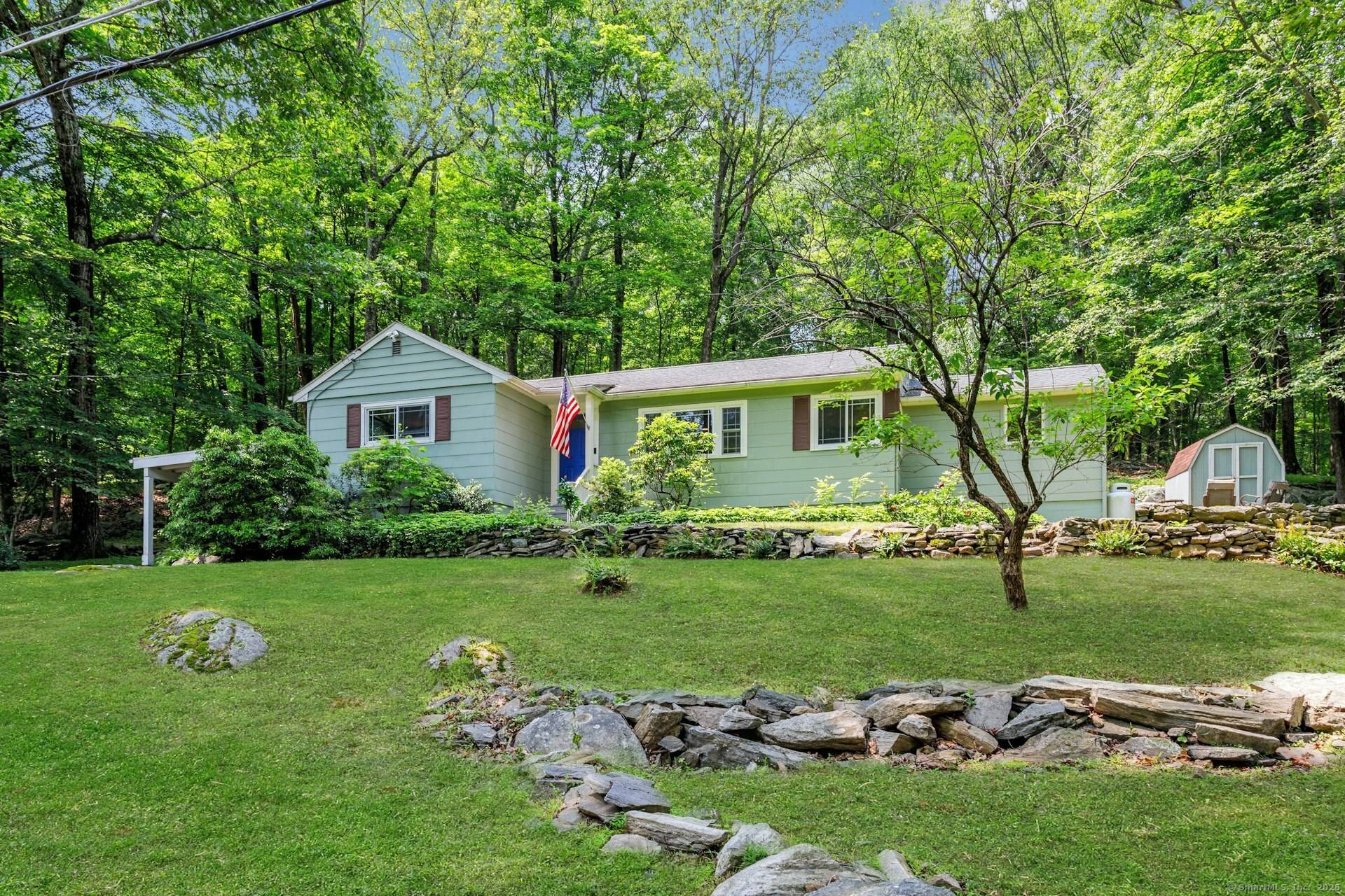 Looking to simplify, start fresh, or escape the city ?