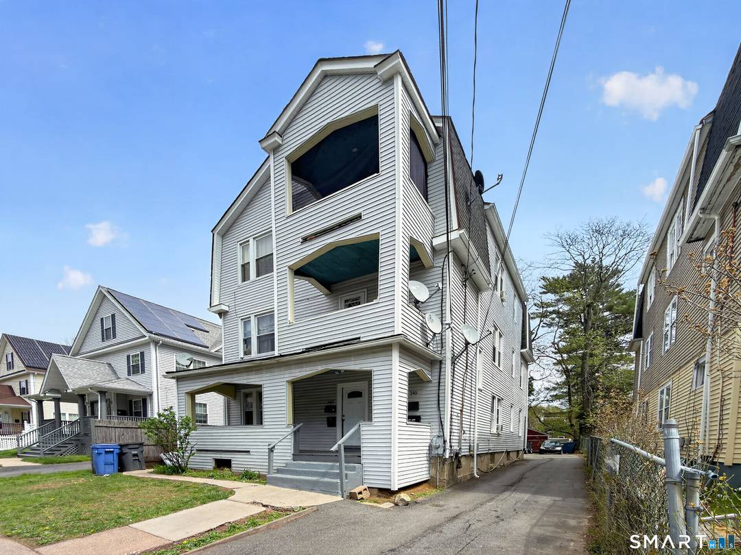 Well maintained three family home located at 140 Enfield Street in Hartford, CT, offering over 3, 800 square feet of living space and just minutes from downtown Hartford.