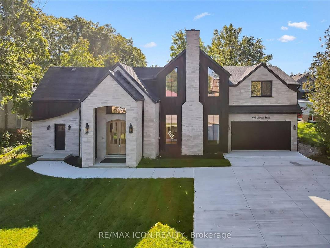 Welcome to 413 Huron Road in charming New Hamburg !