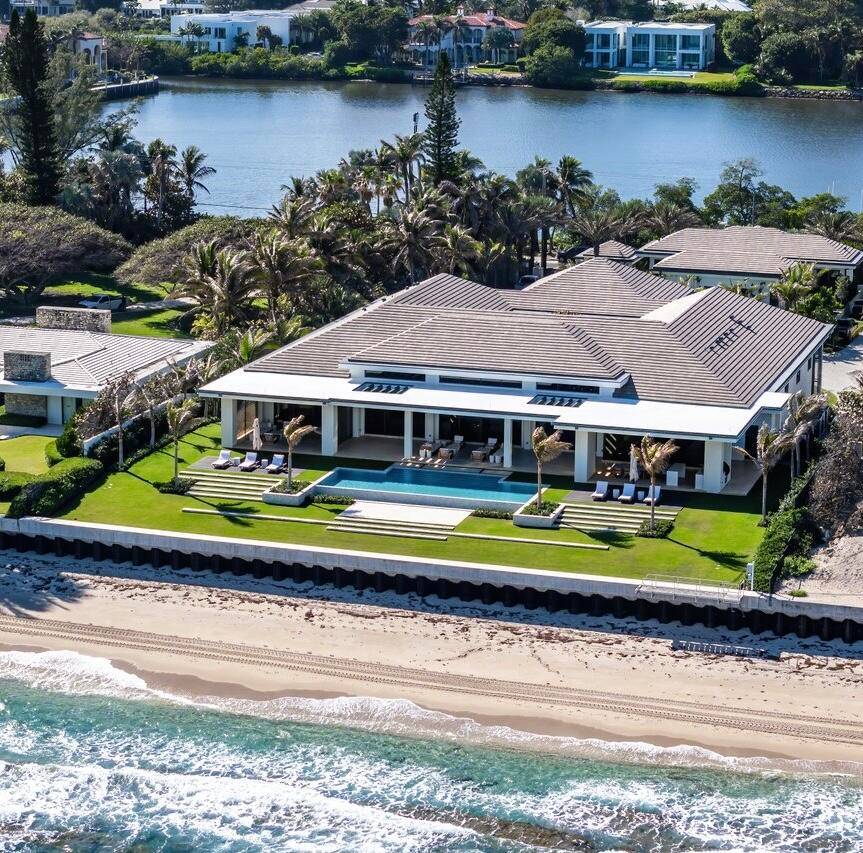 Set between the Atlantic Ocean and Intracoastal Waterway, 1160 S.