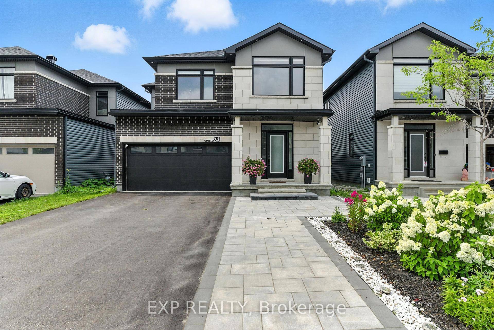Luxurious Home in Findlay Creek.