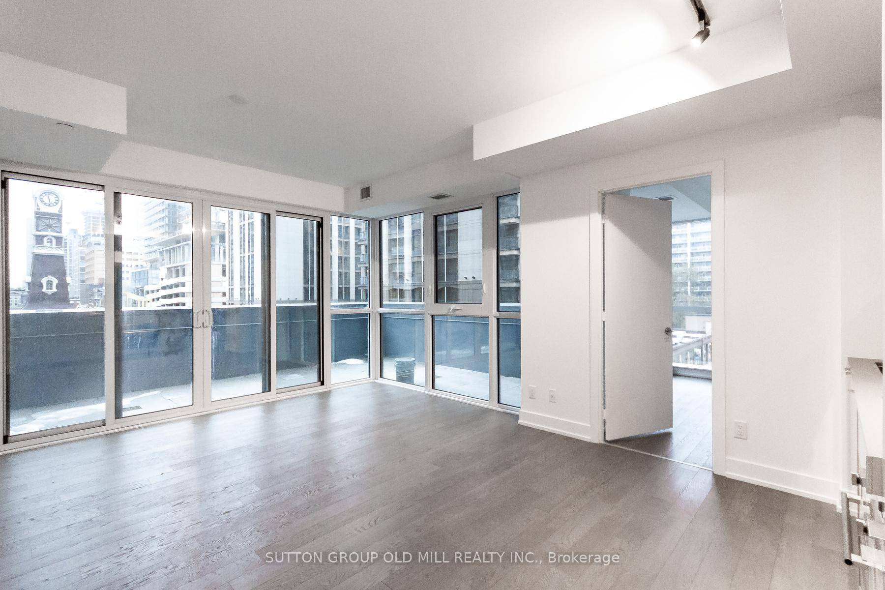 This unique and adaptable Live Work space is perfect for those looking for a home that also accommodates a business or creative space.
