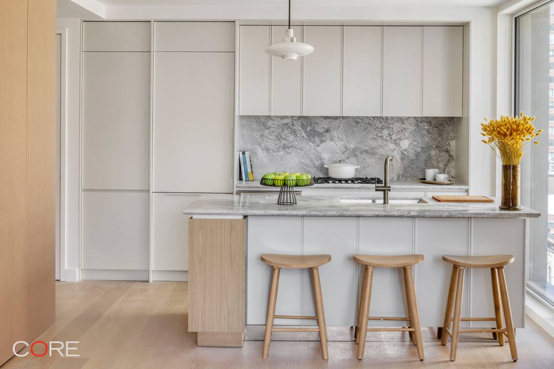 Live, Work... Perfection Welcome to Hendrix House, the first building in New York City explicitly designed for those looking to maximize their life and work from the serenity of their ...
