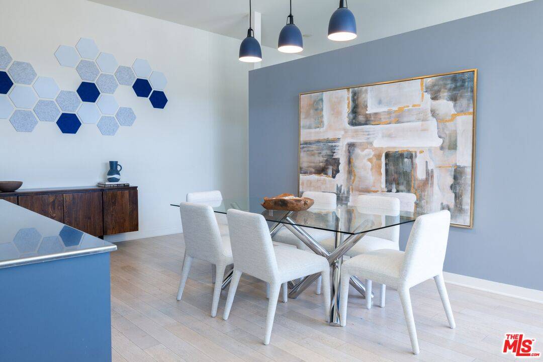 4080   Glencoe Ave 2BR Marina Del Rey La