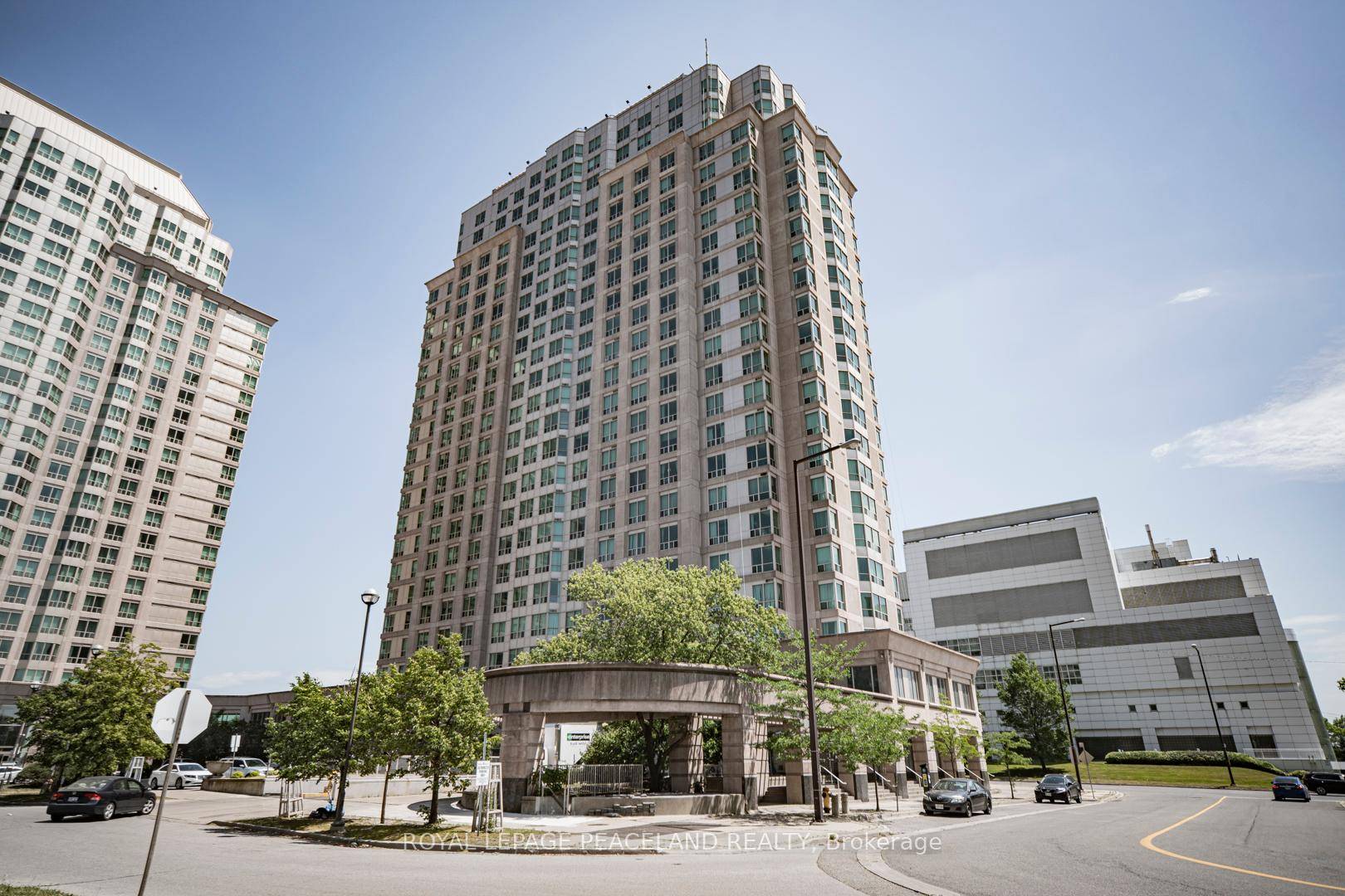 Beautifully Updated Condo With Split Floor Plan And Parking For 2 Tandem.