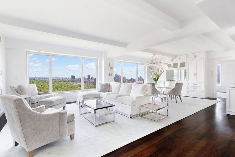 For approximately the same rate as a park view 1 bedroom hotel suite, Residence 3301 offers 2 bedrooms PLUS concealed QUEEN Murphy bed 2 full bathrooms PLUS powder room Full ...