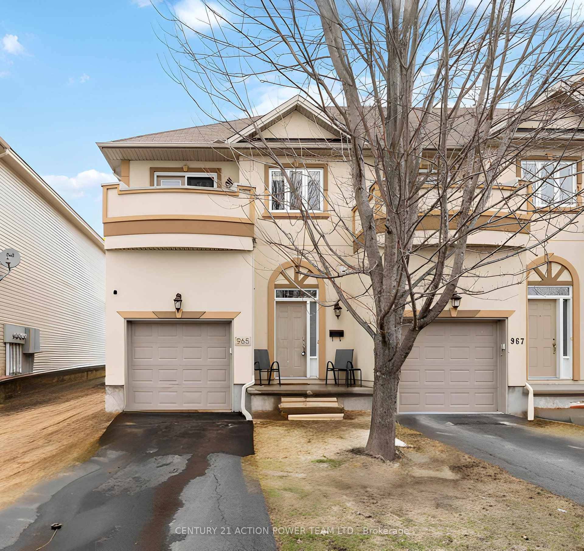 This spacious End Unit Townhome features an open concept layout and abundance of natural light.