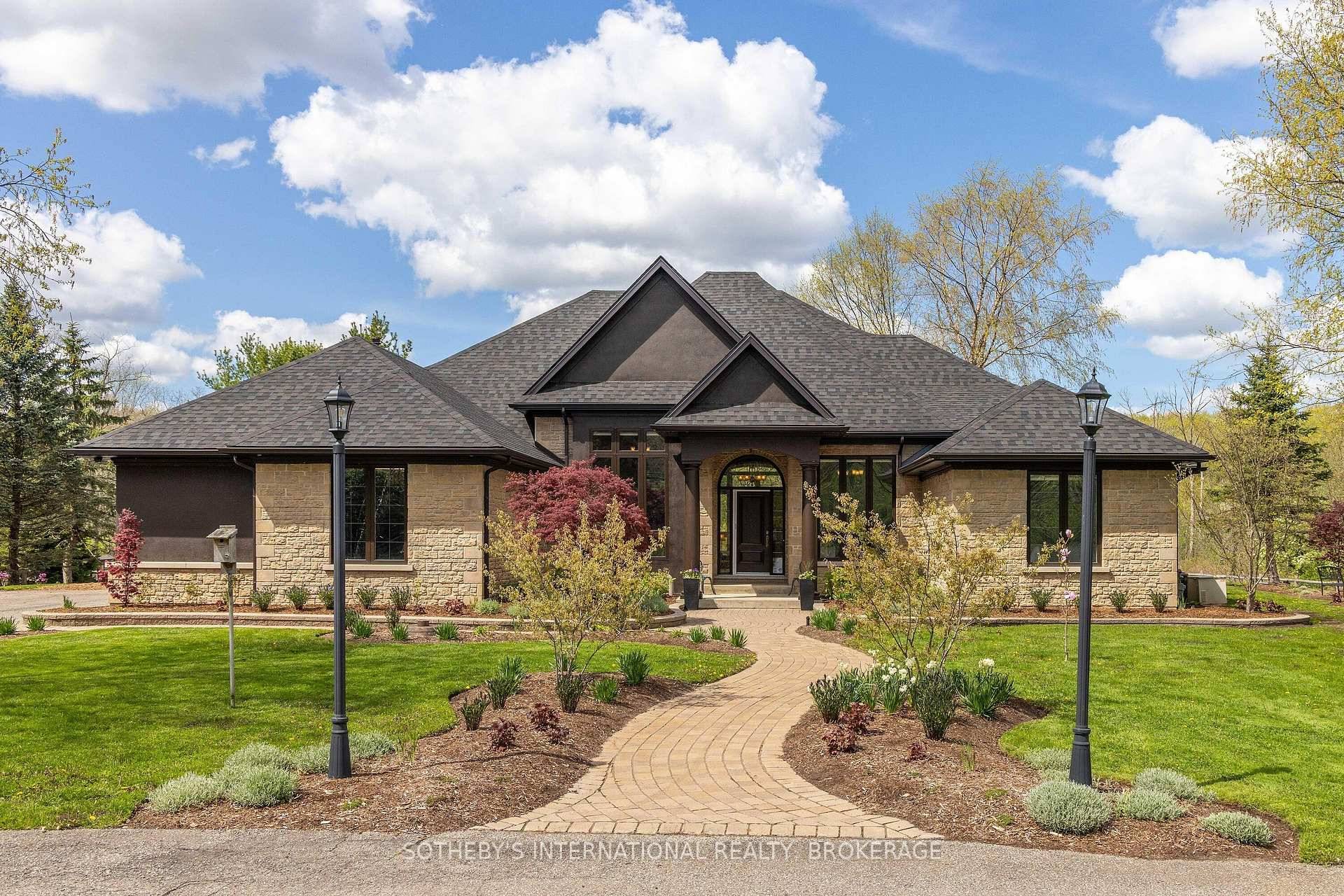 Welcome to your own private retreat !