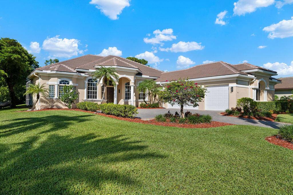 Custom 3 Bedroom plus den, 3 Bath, 3 car garage.