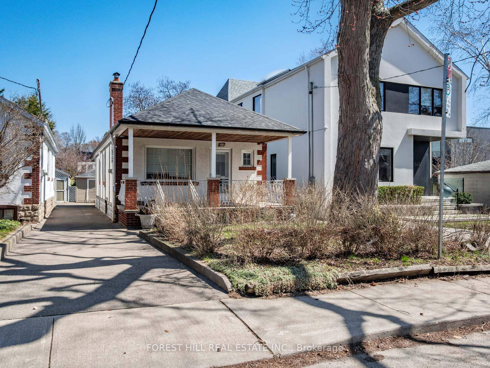 Incredible opportunity in Humewood Cedarvale, steps to TTC and future LRT !