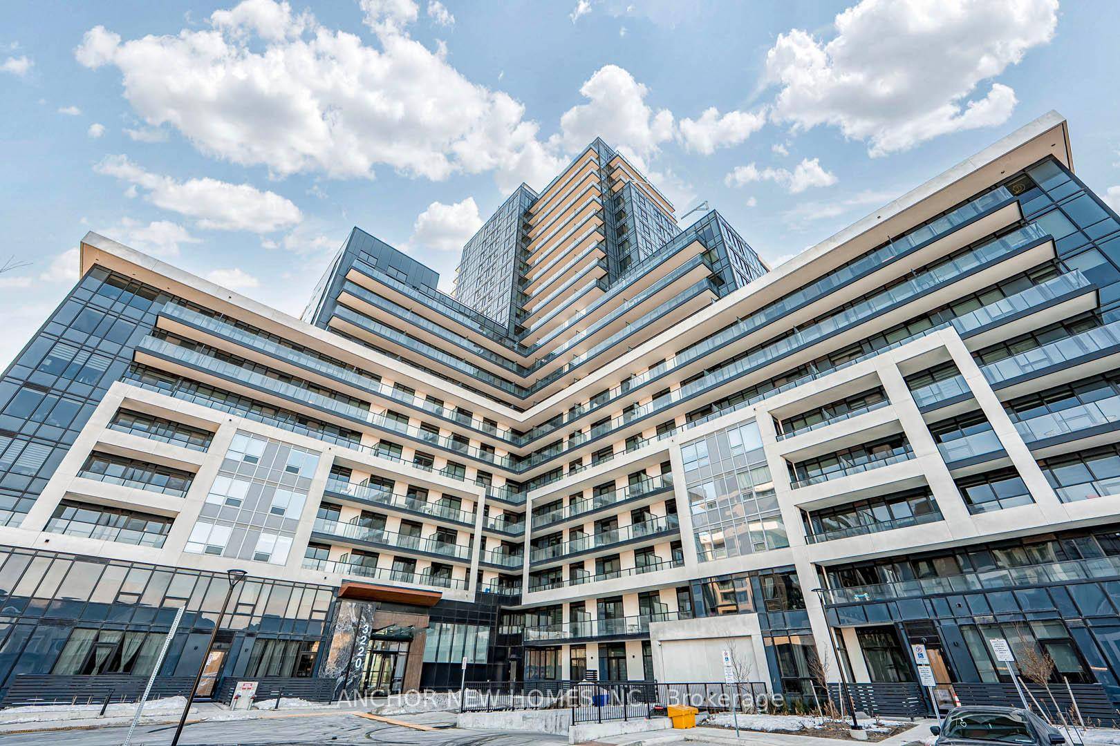 Welcome to this luxurious newly built condo in one of Oakville's most sought after communities !