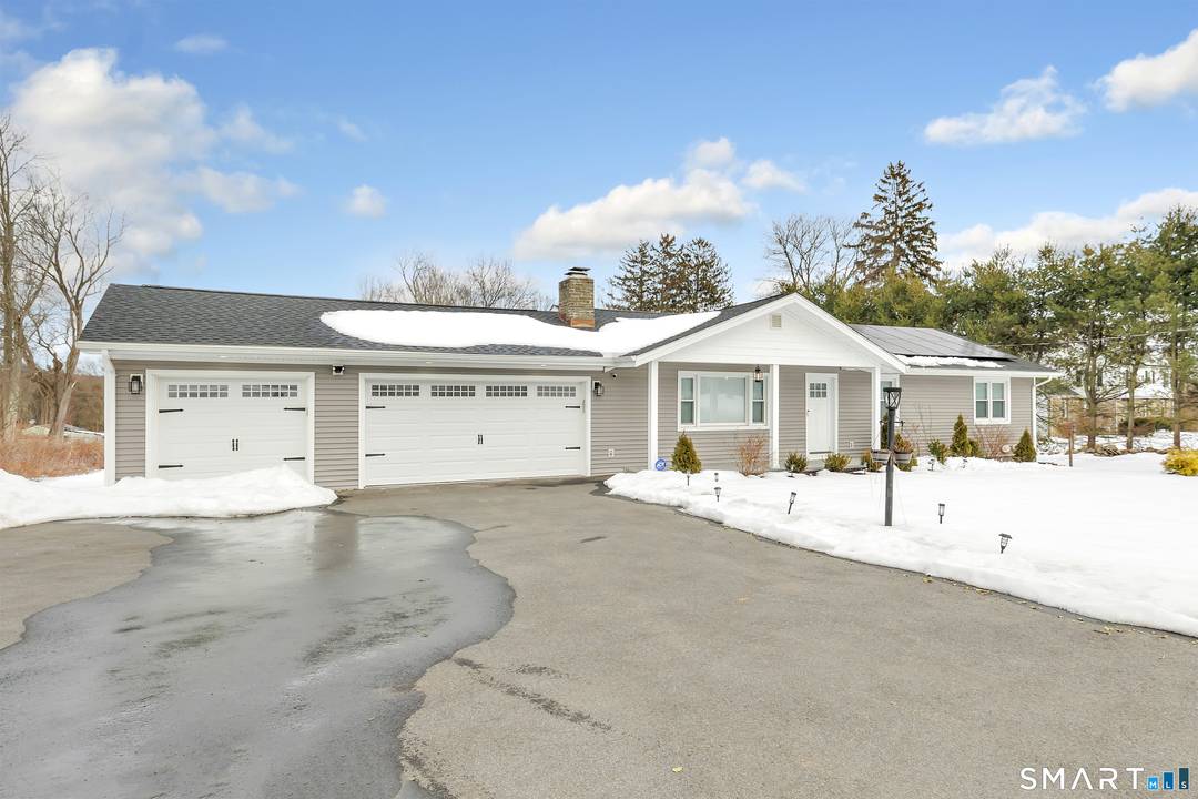 Welcome to this beautifully maintained 3 bedroom, 3 bathroom home, thoughtfully designed with space and functionality throughout.