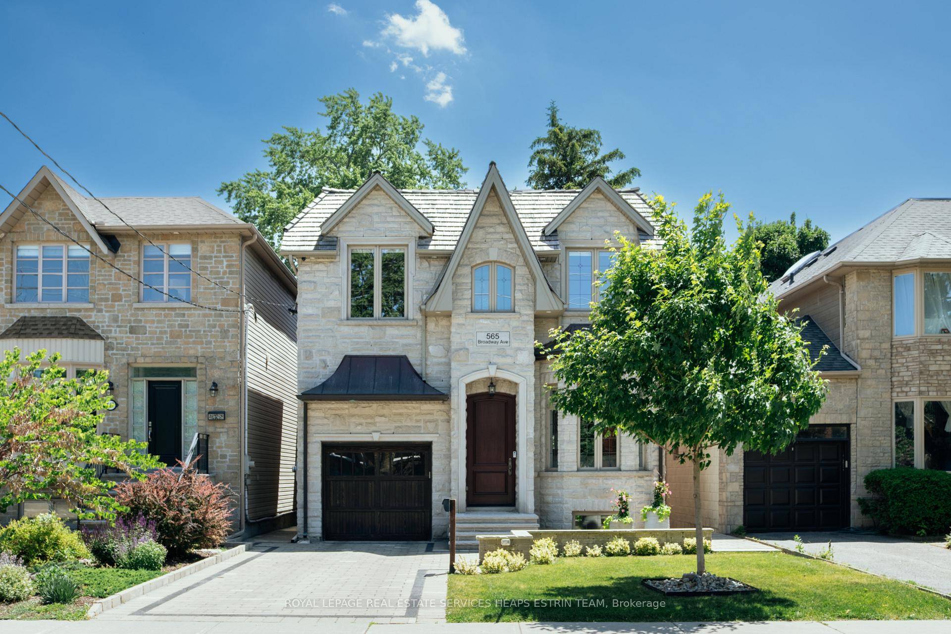 Welcome to 565 Broadway Avenue, an exceptional 4 1 bedroom, 5 bathroom family home offering over 3700 sqft of refined living space, perfectly positioned on a beautifully landscaped 34 x ...