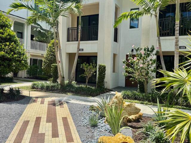 Spectacular 3 story townhome available IMMEDIATELY in the highly desirable community of Alton !