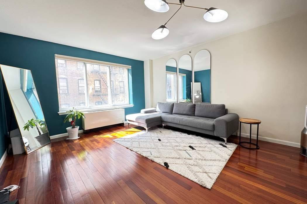 Furnished or Unfurnished Sunny 2 bed, 2 bath.