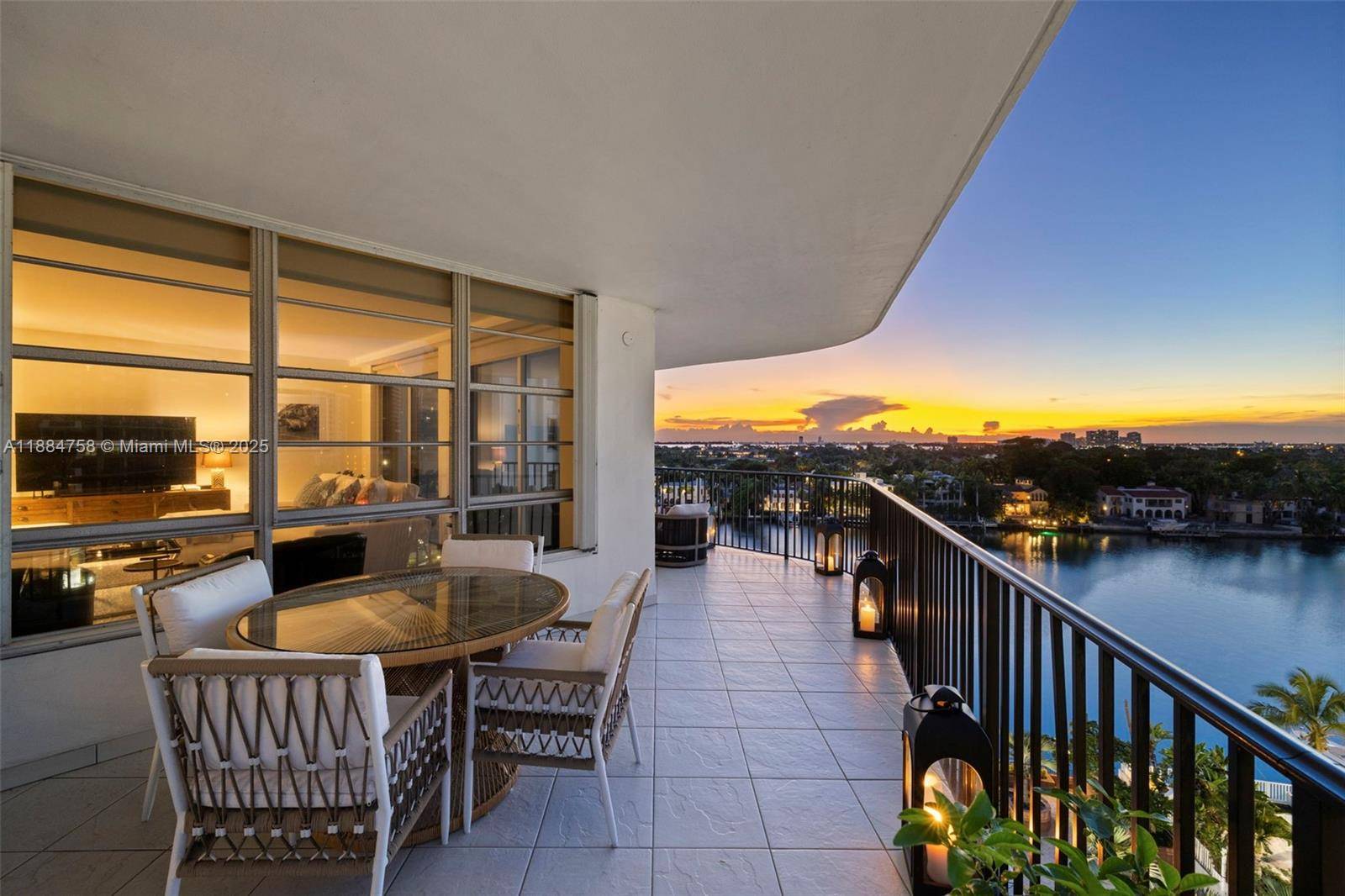 A boater s paradise in the heart of Miami Beach, Residence 8D pairs waterfront living with rare privacy.