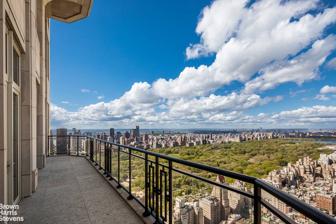 Perfectly positioned on the 58th Floor of 520 Park Avenue, the most distinguished boutique condominium on the Upper East Side, this magnificent full floor penthouse home redefines luxury living.