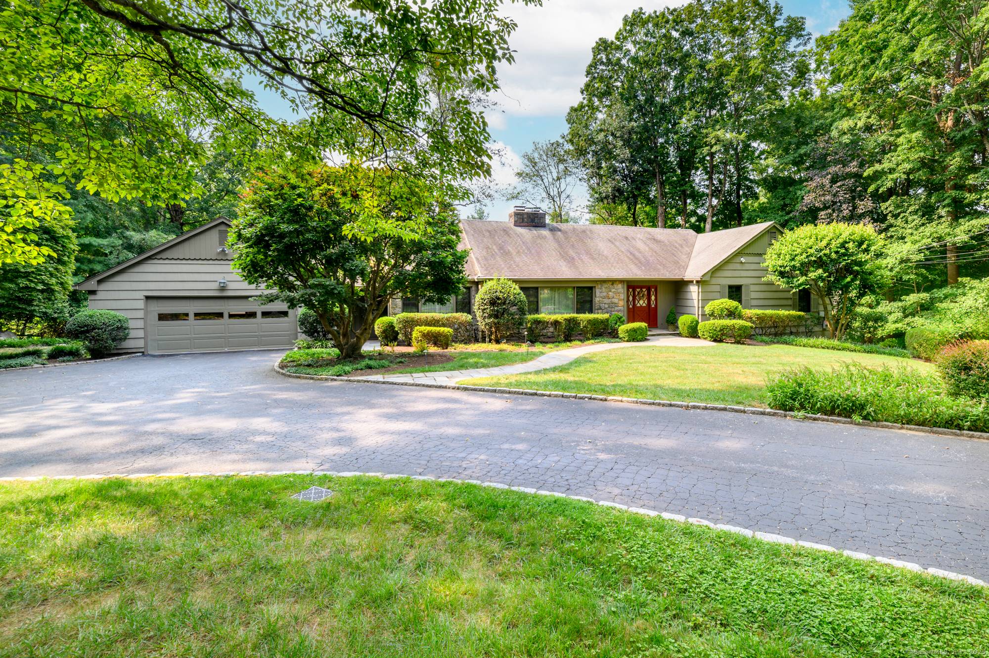 Welcome to this wonderful, move in ready, Westover ranch.