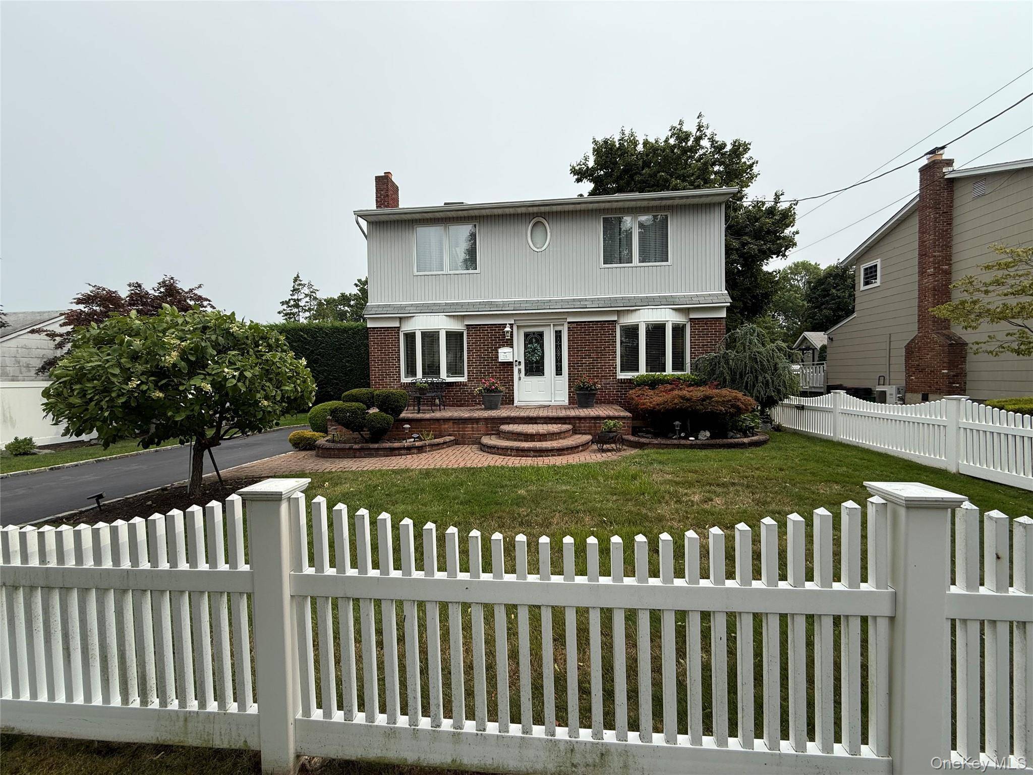 A Rare Find.... ! This Charming, Updated, 3 Bedroom, 2 Full Bath Boasts an Open Floor Plan with A Chef s Eat in Kitchen, Living Room amp ; Dining Room.