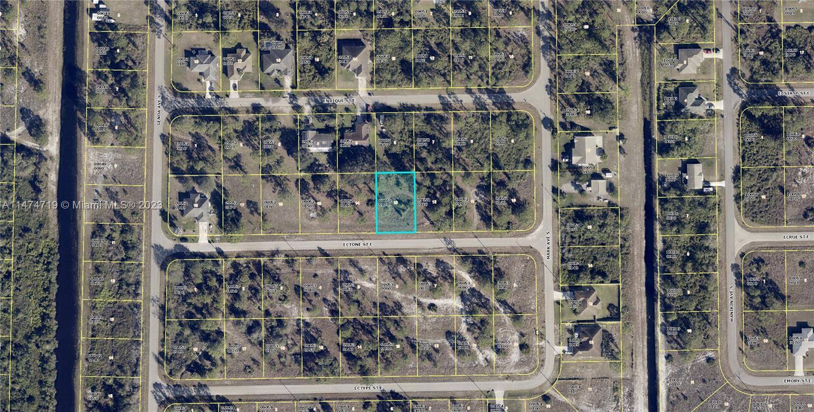 Welcome to Lehigh Acres and GET READY TO BUILD !