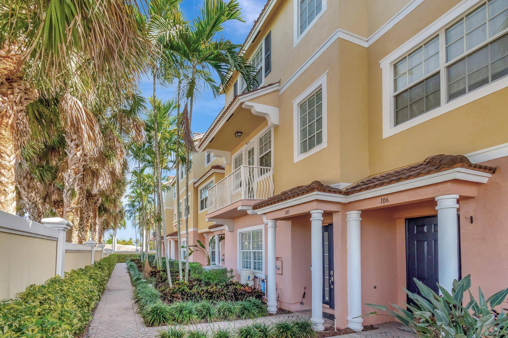 Welcome home to this amazing East Boynton Beach townhouse.