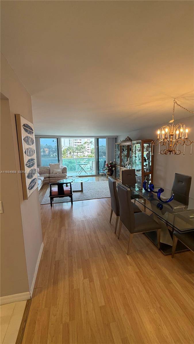 Beautiful 2 bedroom 2 bathroom unit at Arlen House East, located in the heart of Sunny Isles Beach.
