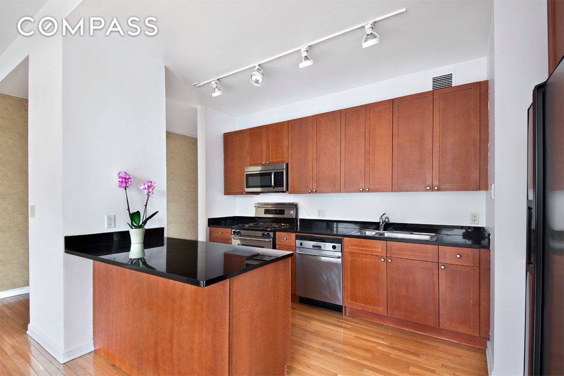 Spectacular Sun Filled 3 Bed, 3 Bath Chelsea Mercantile Loft.