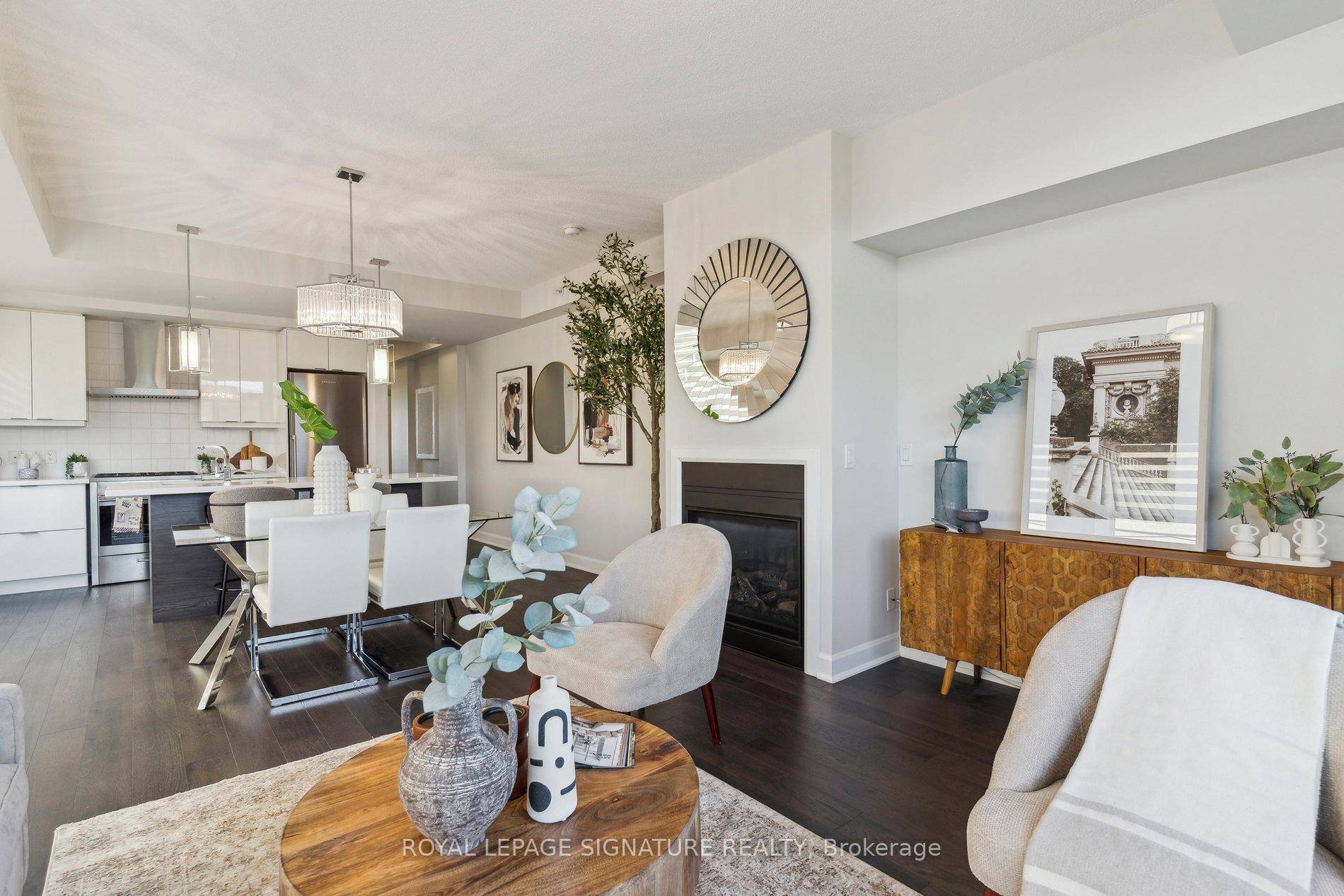 Luxury Condo Living in the Heart of the Beach This stunning condo in the vibrant Beach area offers a perfect blend of luxury and convenience.