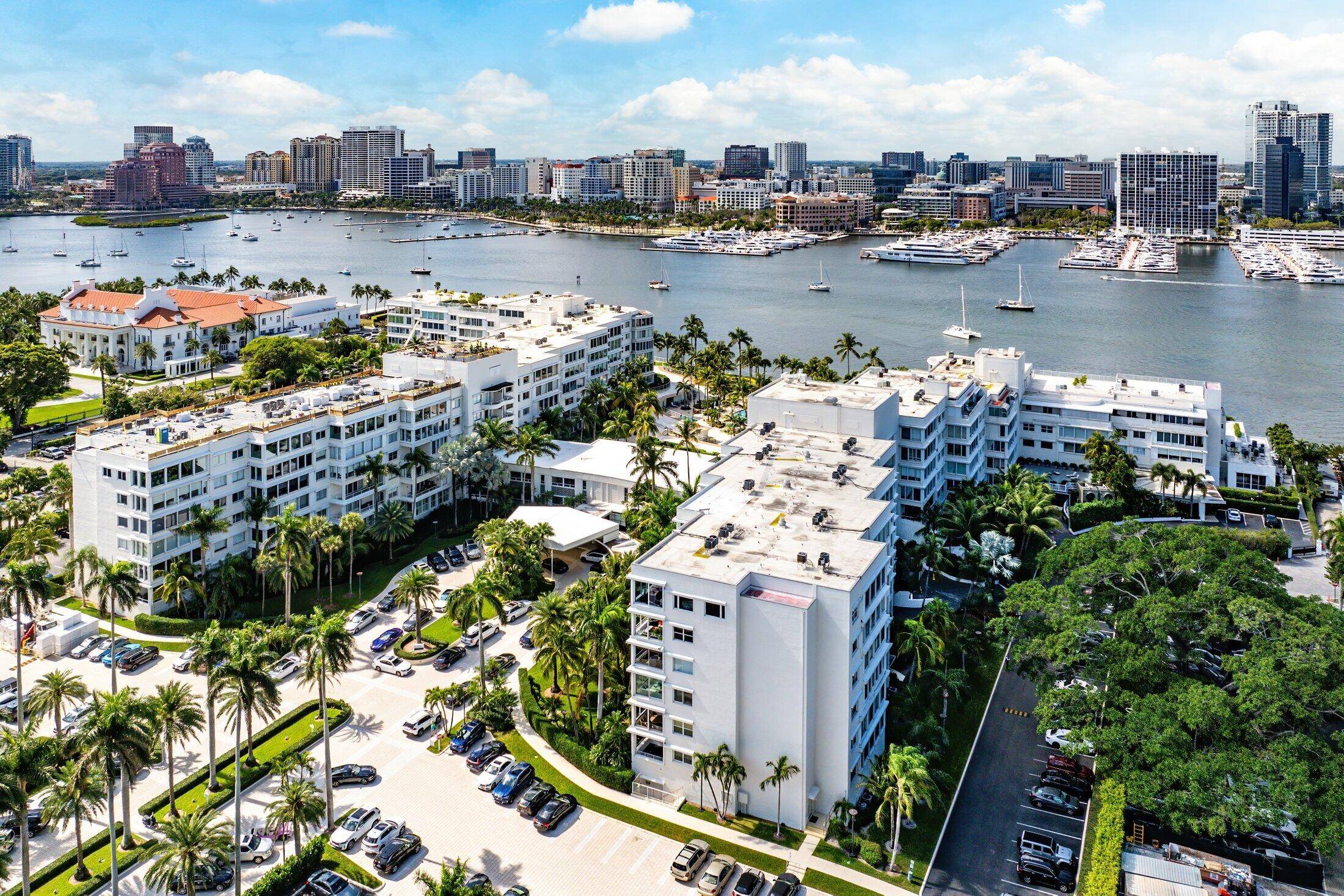 Modern renovated turnkey two bedroom two bath rental in the center of Palm Beach, minutes to the Grill, St.