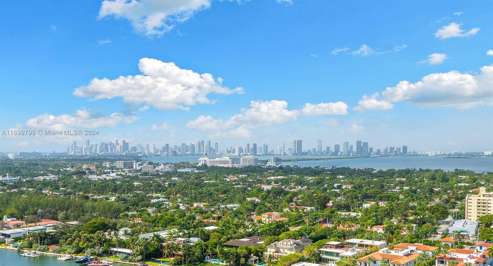This high floor, highly desirable 1 bedroom plus den, 2 bath residence in the prestigious Green Diamond Condo offers stunning, unobstructed views of the Miami skyline, bay, and Intracoastal.