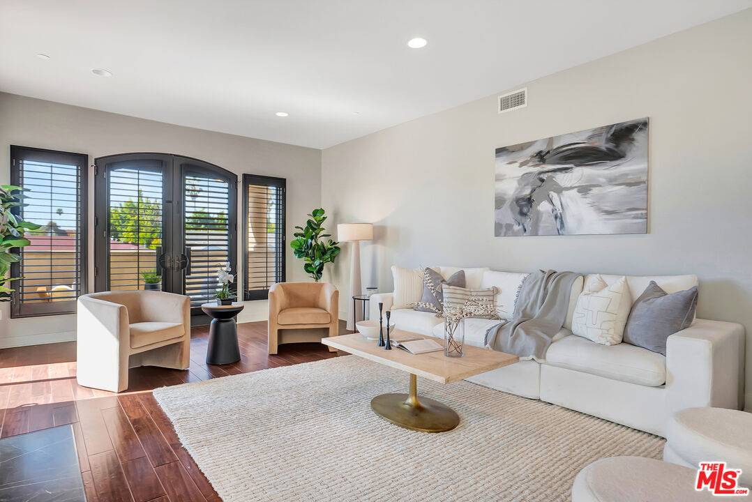 1414  S Beverly Glen Blvd 2BR Westwood La