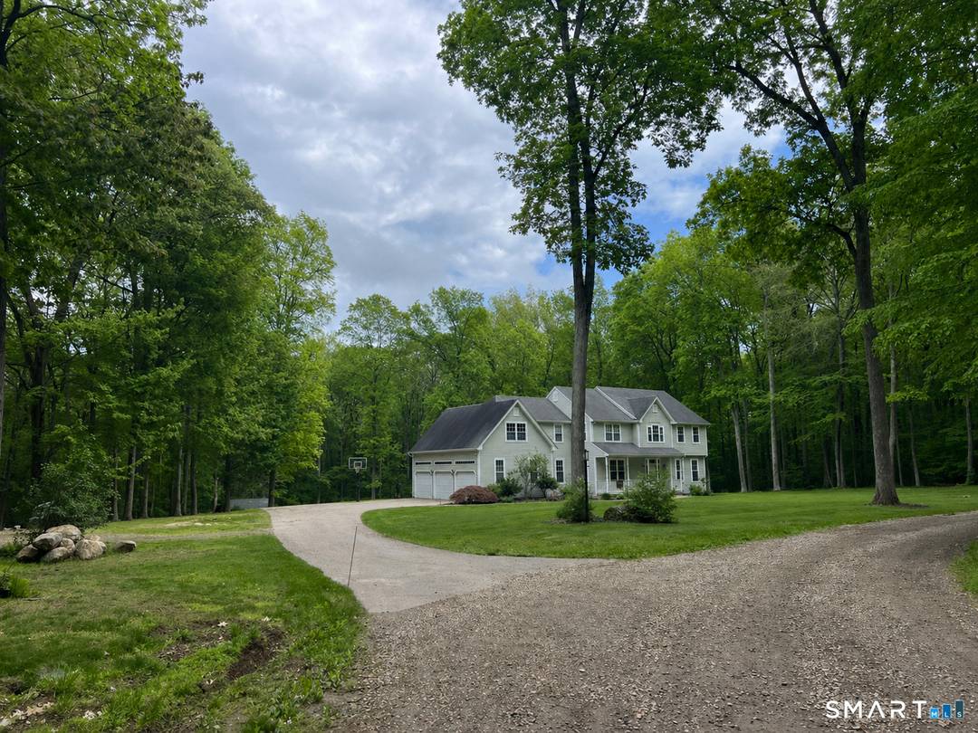A True New Endland Colonial style home approximately 3, 800 Sq.