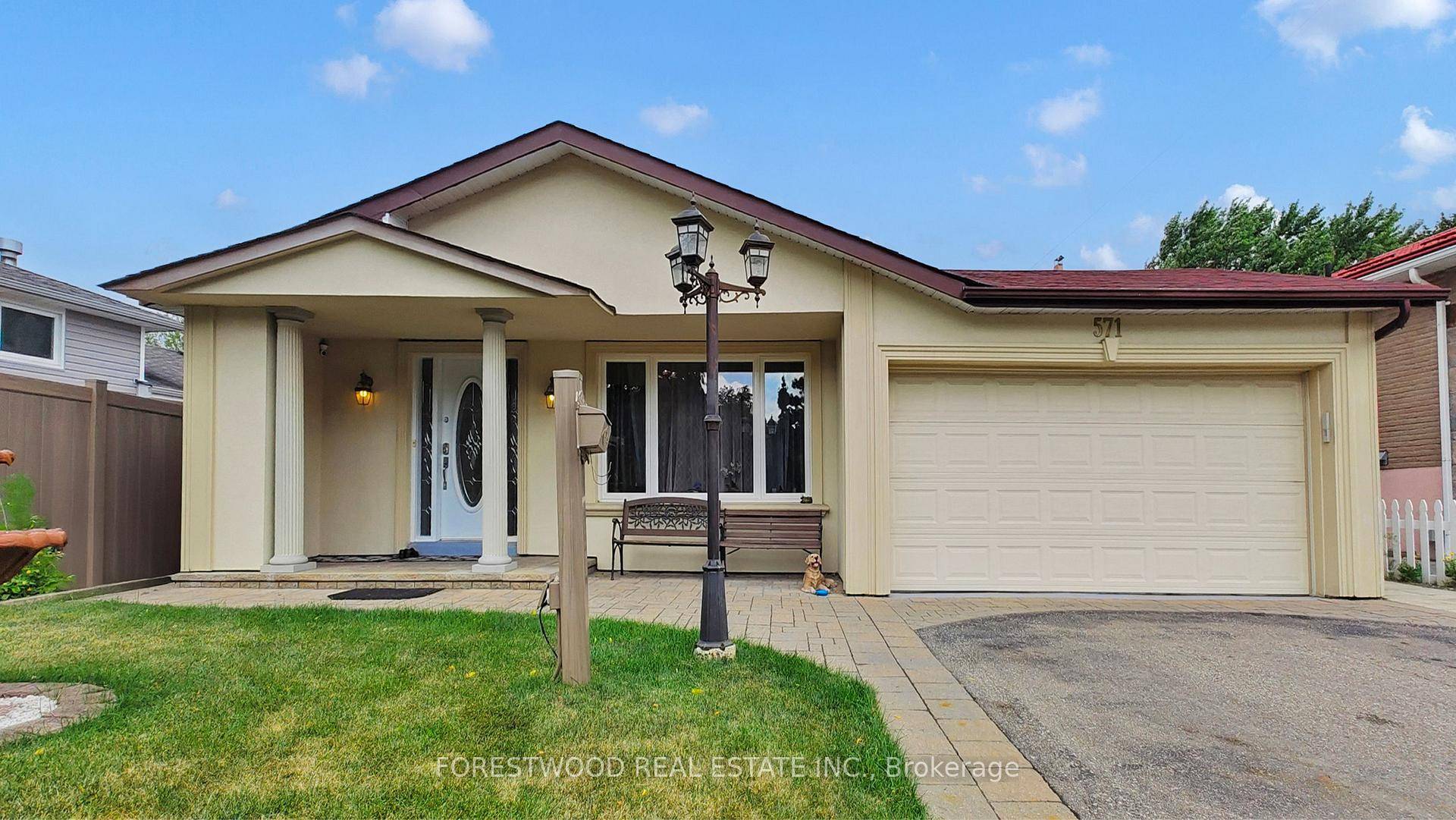 Step into this beautifully designed 4 level backsplit that blends comfort, function, and versatility perfect for families of all sizes.