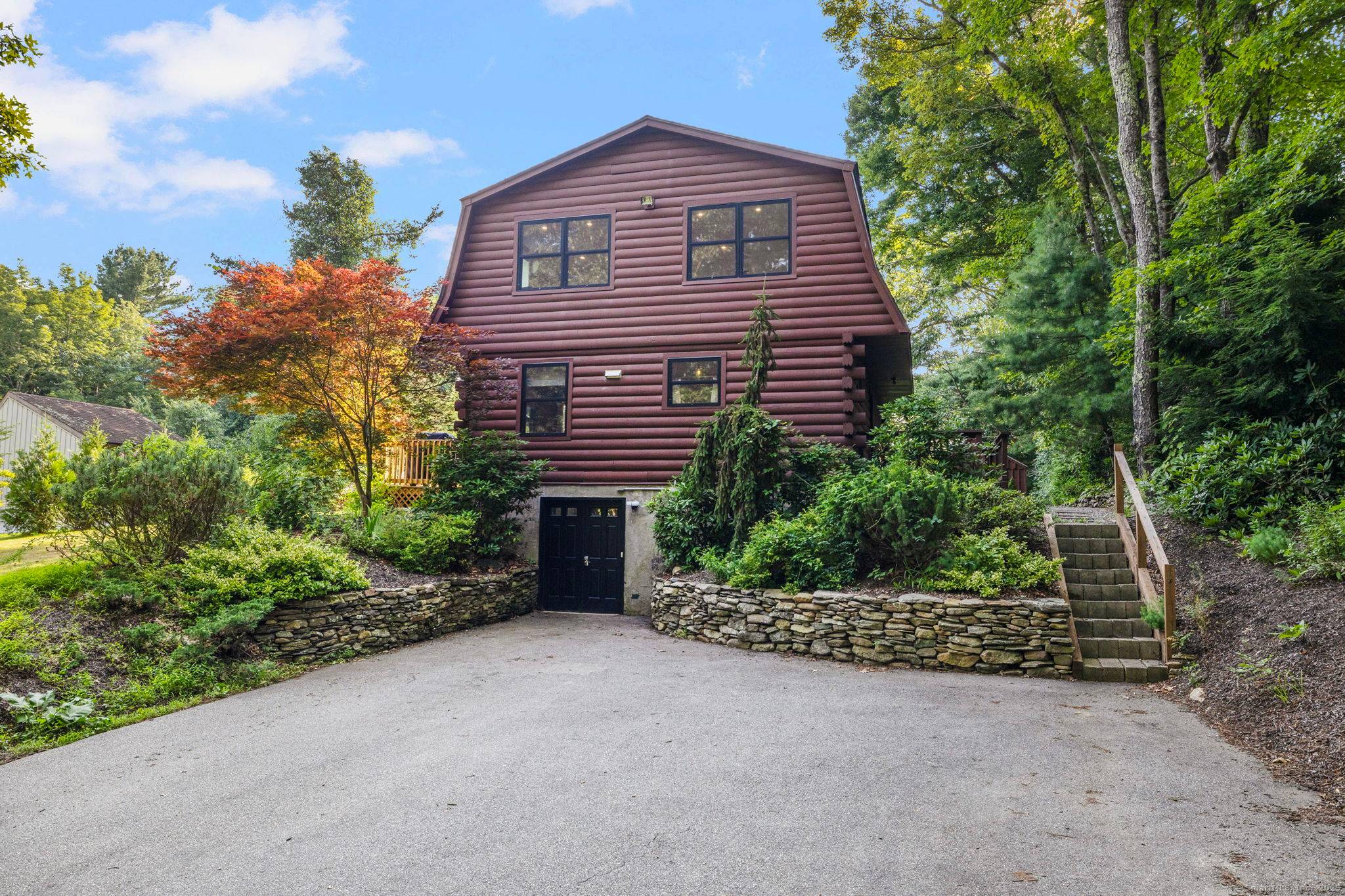 Stunning Renovation in Sought After Lake Community !