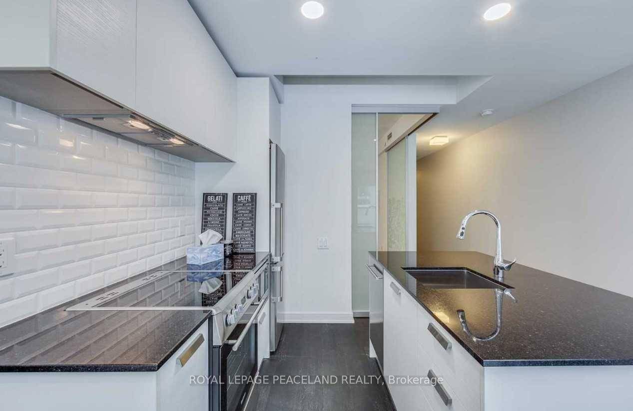 Five Star Condo Living At One Thousand Bay Located Right Next Door To U Of T.