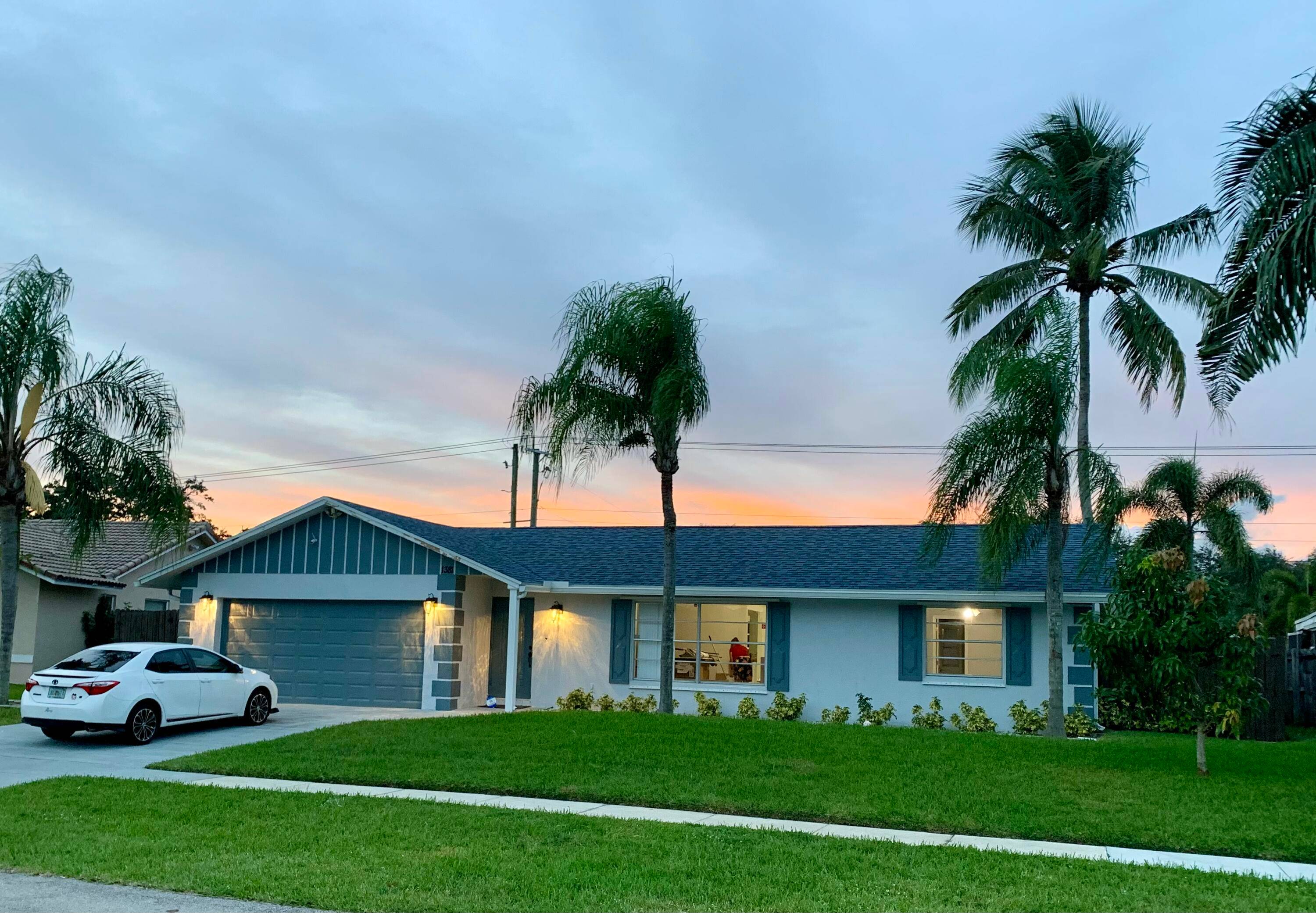 Welcome to Wellington ! Property is available seasonally, annual rent is also negotiable.
