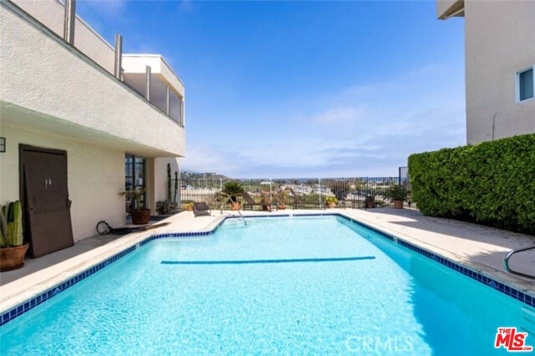 23901   Civic Center Way 2BR Malibu La