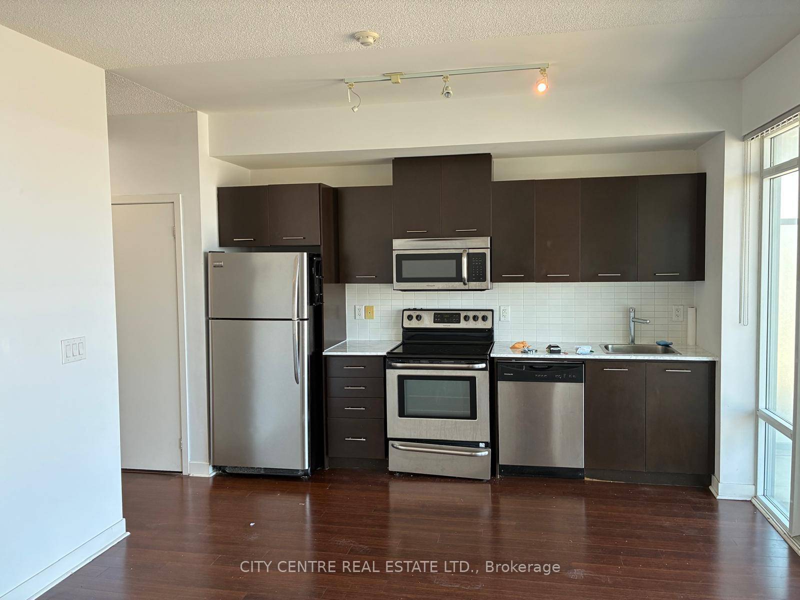 Studio Bachelor Unit, 1 Parking, 1 Locker, At Prestigious Limelight Building, Unobstructed Panoramic East View From Large Balcony, Hardwood Ceramic Flooring No Carpet, Stainless Steel Appliances, Ensuite Laundry, 9 Foot ...