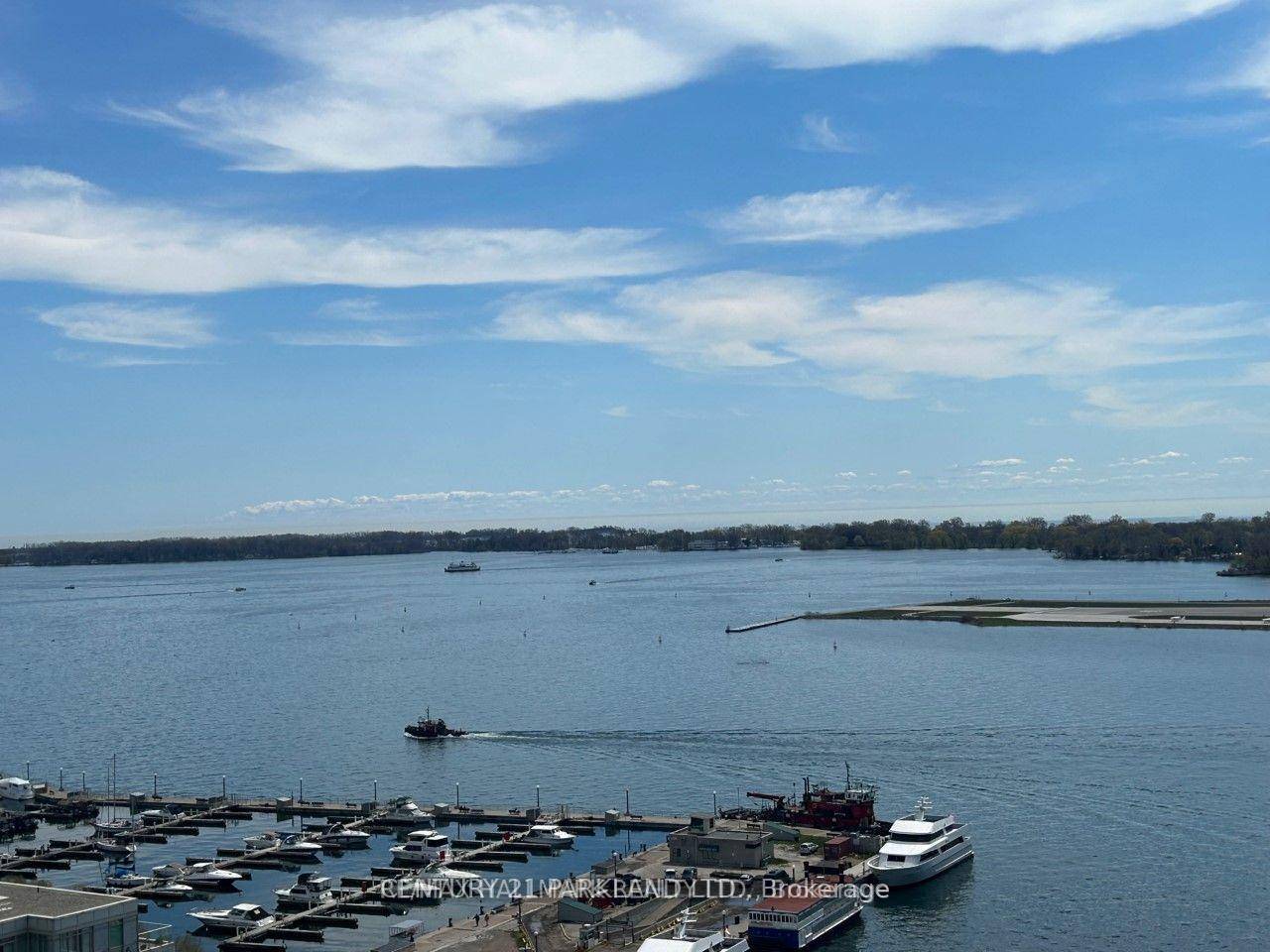 Enjoy Beautiful Unobstructed Breathtaking Lake View !