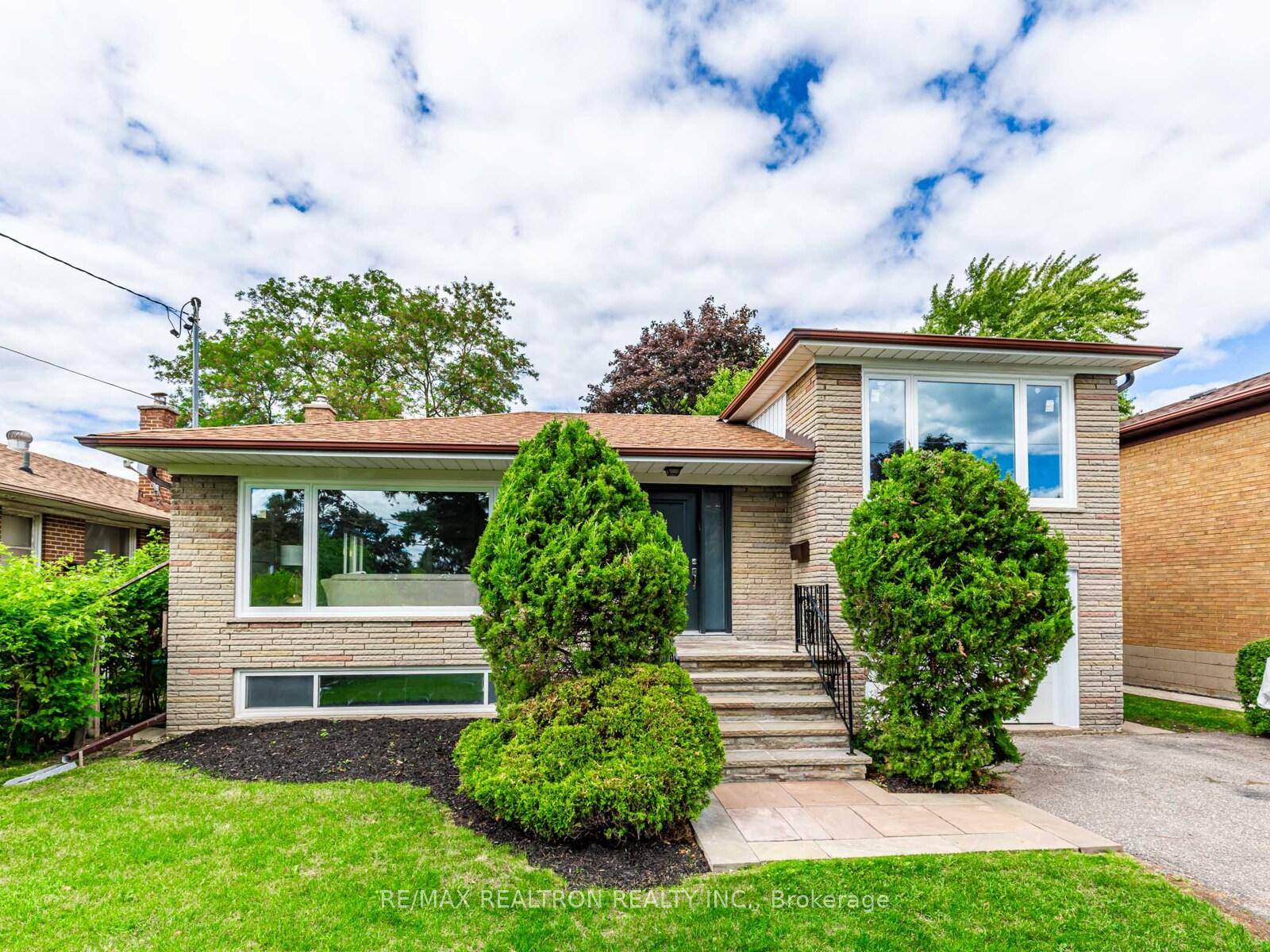 Newly Listed Fully Updated Home on a Premium Cul de Sac !