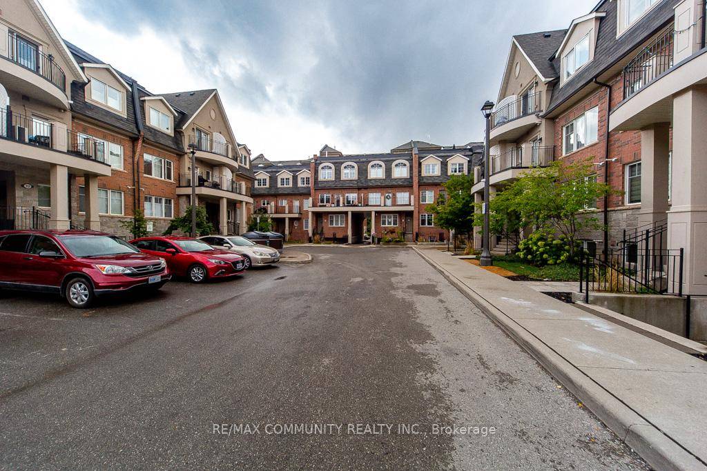 Welcome to Unit 36 02 at 2420 Baronwood Drive, a contemporary 2 bedroom, 2.