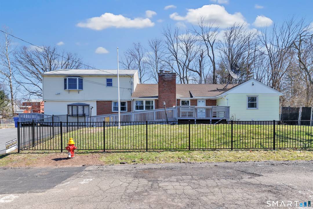 Discover the perfect blend of comfort, versatility, and accessibility in this charming single family home nestled in the heart of Meriden, CT.